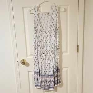 Sleeveless tie front dress